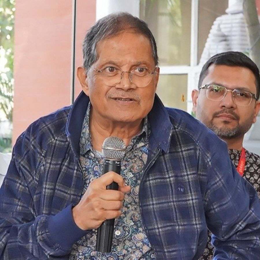 গ্লোবসিন গ্রুপের প্রতিষ্ঠাতা ও চেয়ারম্যান বিক্রম দাশগুপ্ত অনুষ্ঠানে অংশগ্রহণকারী ৮০০-রও বেশি শিশু, তাদের অভিভাবক এবং শিক্ষকদের সঙ্গে কথা বলেন।