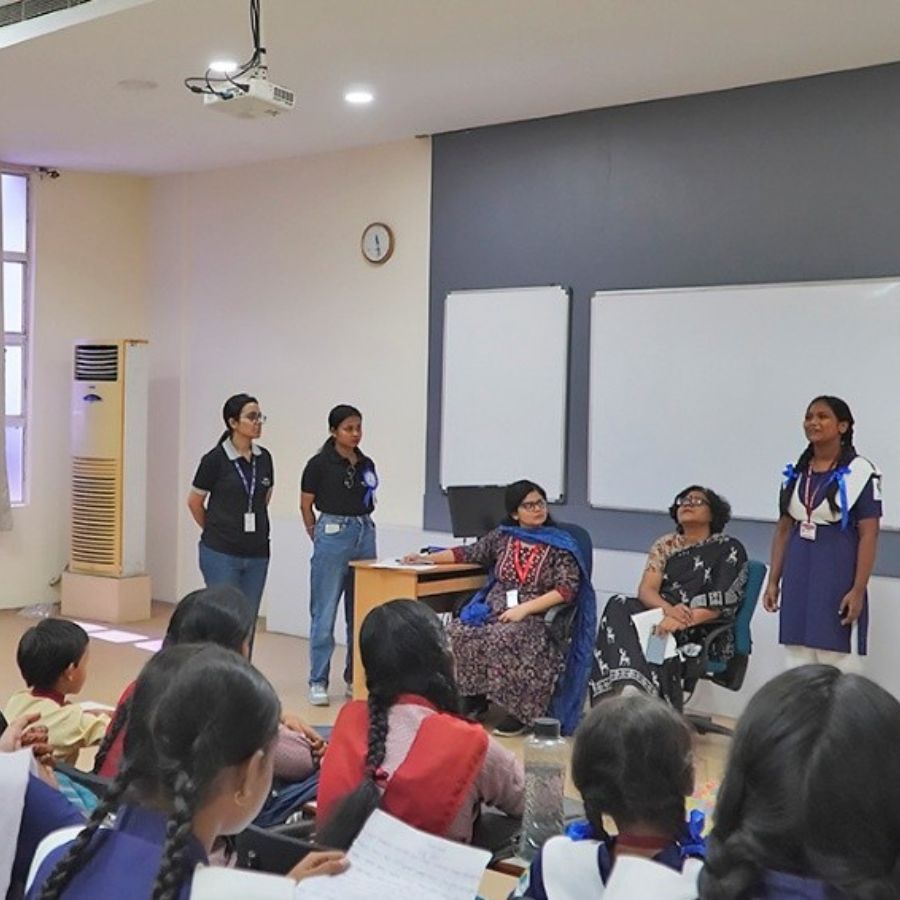 এই ‘কল্যাণী আনন্দ উৎসব’-এর অন্যতম আকর্ষণ ছিল আবৃত্তি।