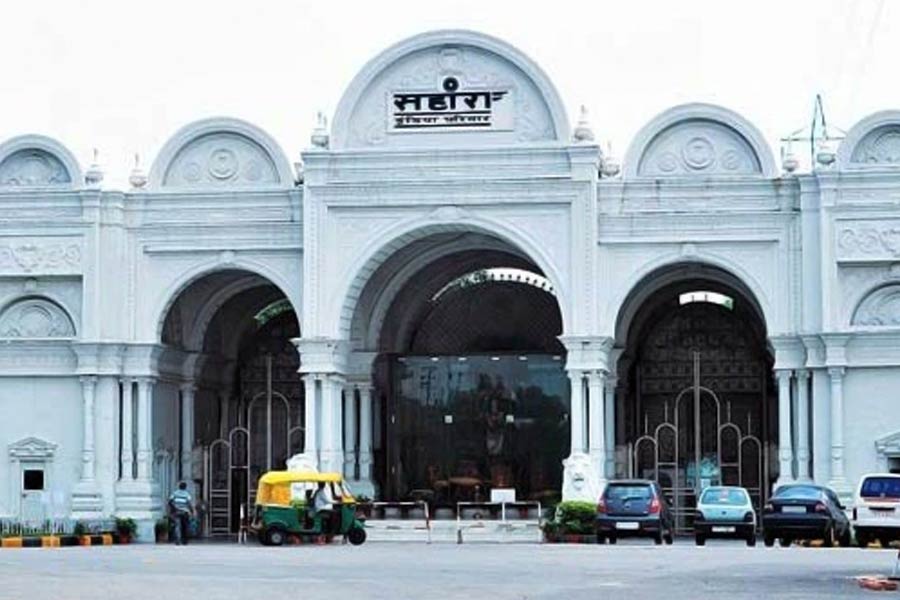 What is the current state of Subrata Roy’s Sahara city, situated in Lucknow