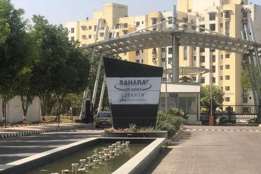 What is the current state of Subrata Roy’s Sahara city, situated in Lucknow