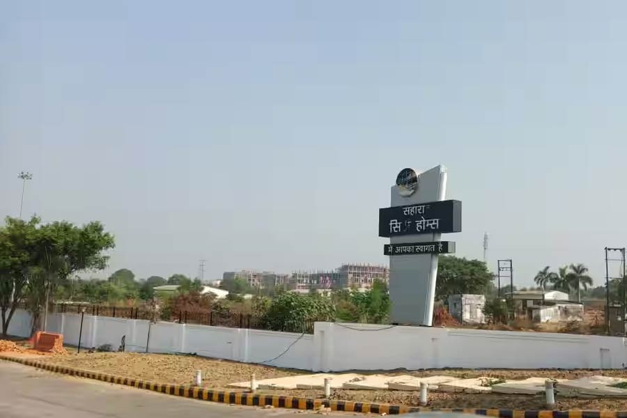 What is the current state of Subrata Roy’s Sahara city, situated in Lucknow