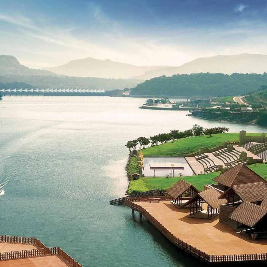 What is the current state of Subrata Roy’s Sahara city, situated in Lucknow