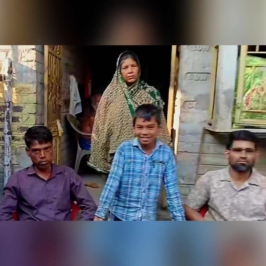 Man returned home in Nadia after two decades, people says, for SIR documents dgtld