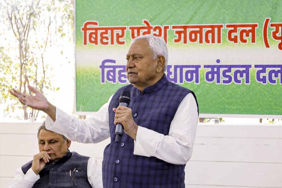 How much Nitish Kumar will earn as Bihar Chief Minister, Know details