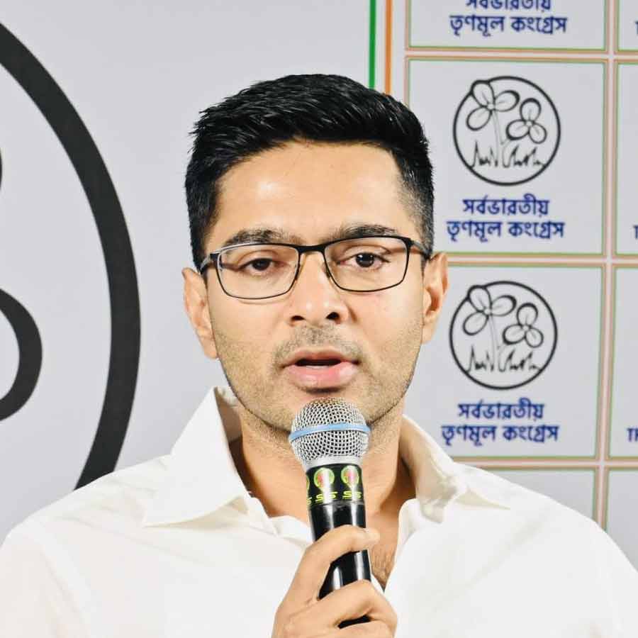 Abhishek Banerjee will hold a review meeting on SIR on Monday