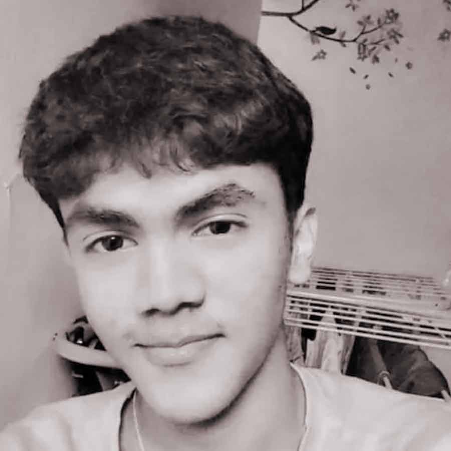 Papa I am not feeling well, Thane student harrased for not speaking Marathi, later found dead dgtl