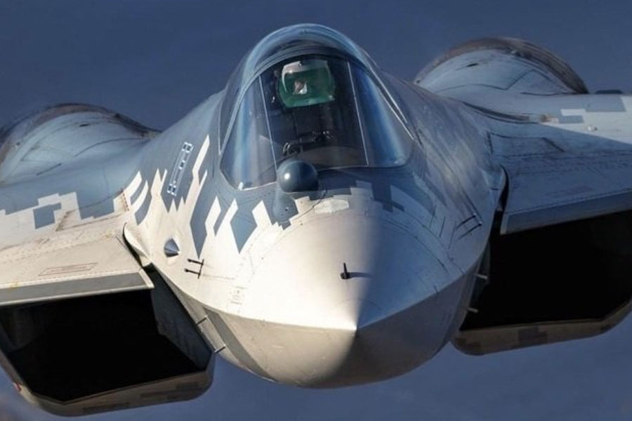 Russia offers fifth generation fighter jet SU-57 with Technology transfer, though US sanctions are major concern for India 