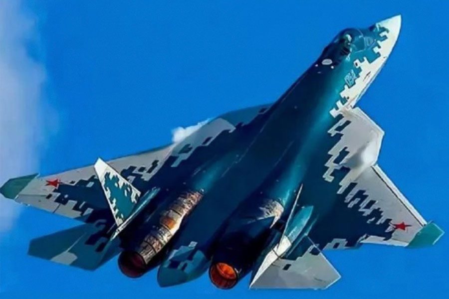 Russia offers fifth generation fighter jet SU-57 with Technology transfer, though US sanctions are major concern for India 