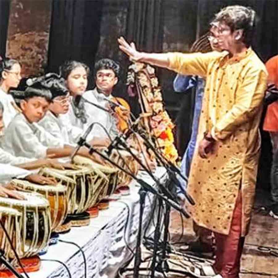 অনুষ্ঠানের মুহূর্ত।