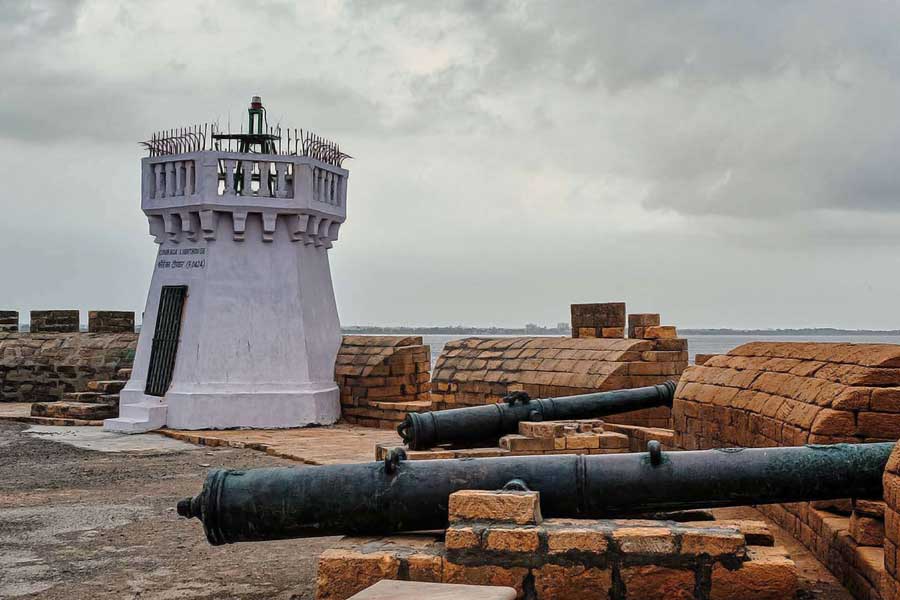 দিউ ফোর্ট।