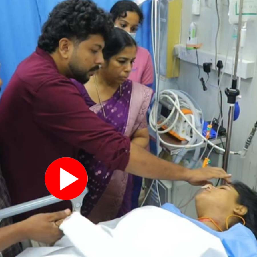 Video shows Kerala bride get hospitalized after mishap, groom marries her inside hospital