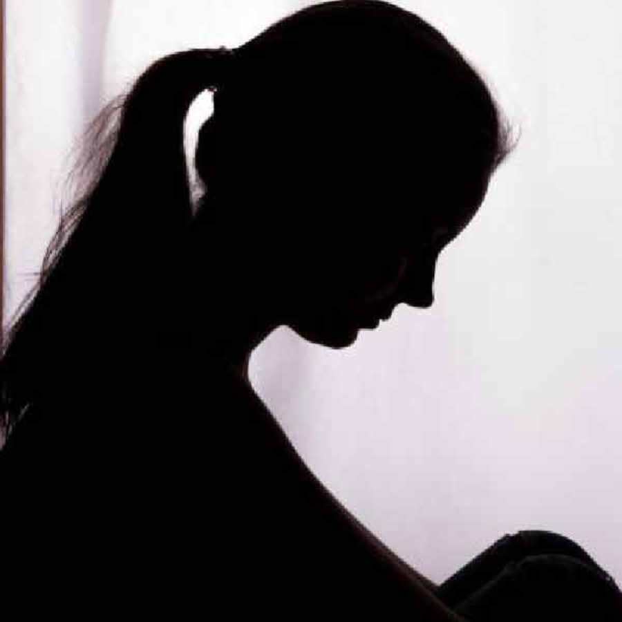 Fearing of transfer woman officer in Karnataka Panchayat took step dgtl