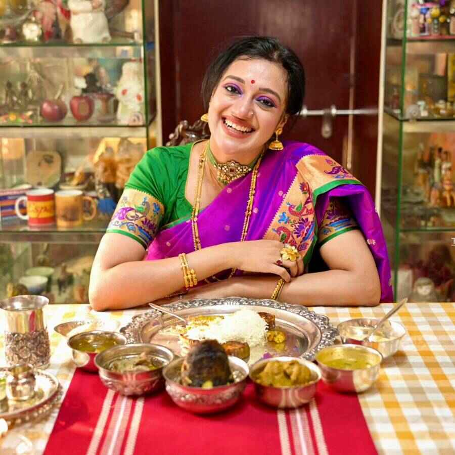 এক সপ্তাহ পরেই মৌবনী সরকারের বিয়ে।