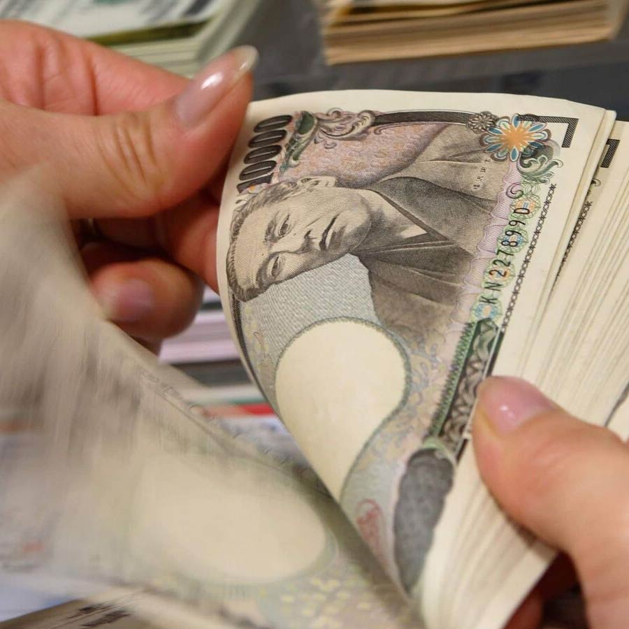 japan's bond crisis