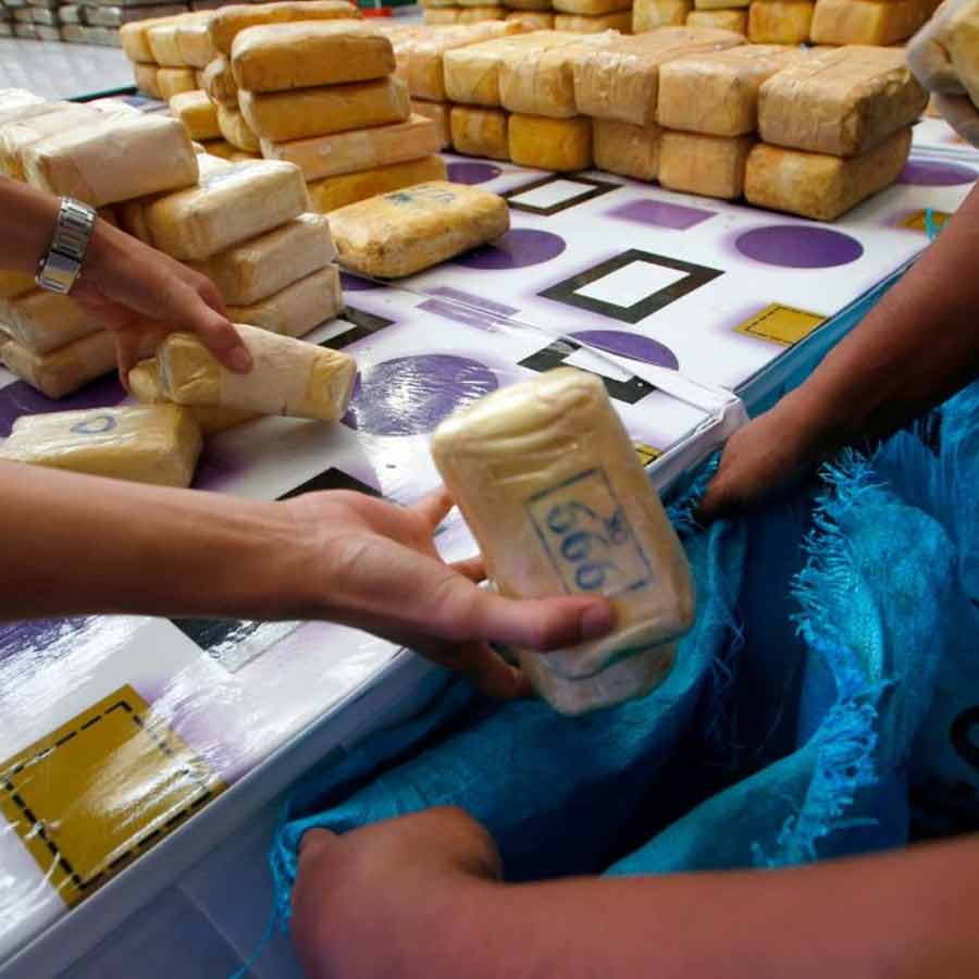 Delhi Police and NCB arrests two accused and seized huge amount of narcotic substances dgtl