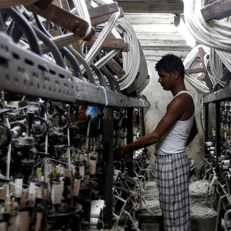 New Labour Law may decrease take home salary, know its benefits and disadvantages 