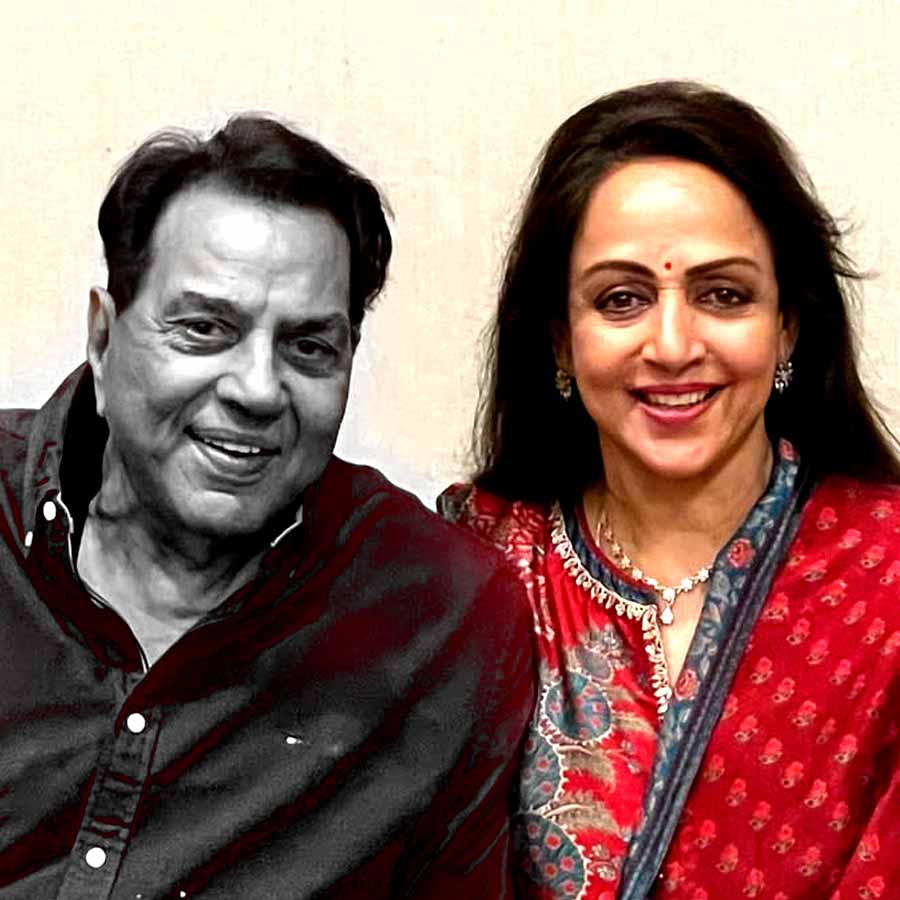 Dharmendra Fell In love with 26 years Younger actress after married with hema malini dgtl