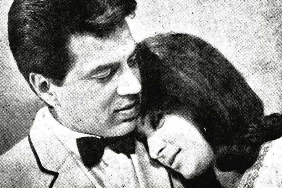 ধর্মেন্দ্রের প্রিয়  বো-টাই। 