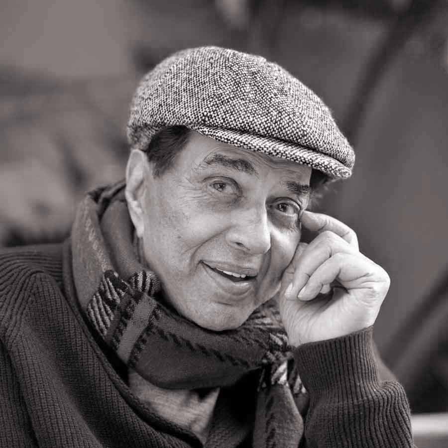 Actor Biswajit Chatterjee penned his memories with late actor Dharmendra