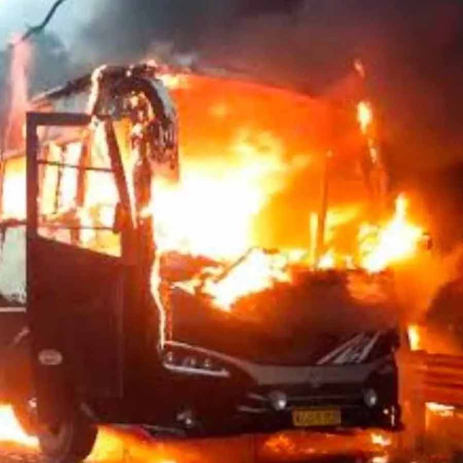 45 passengers evacuated safely after bus caught fire in Gwalior dgtl