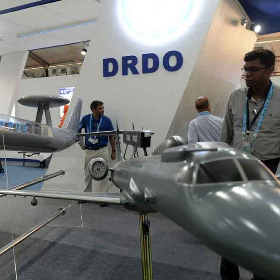 India strengthening its Air Defence through indigenous VHF Radar which can detect Fifth Generation stealth F-35 jets 