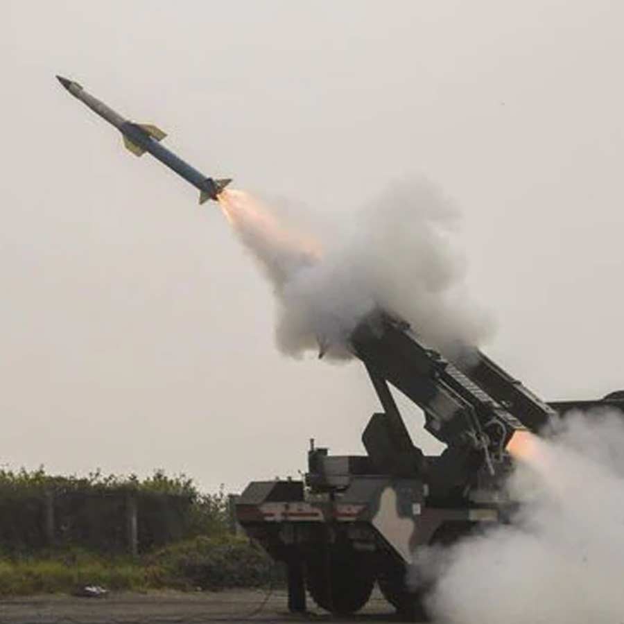 India strengthening its Air Defence through indigenous VHF Radar which can detect Fifth Generation stealth F-35 jets 