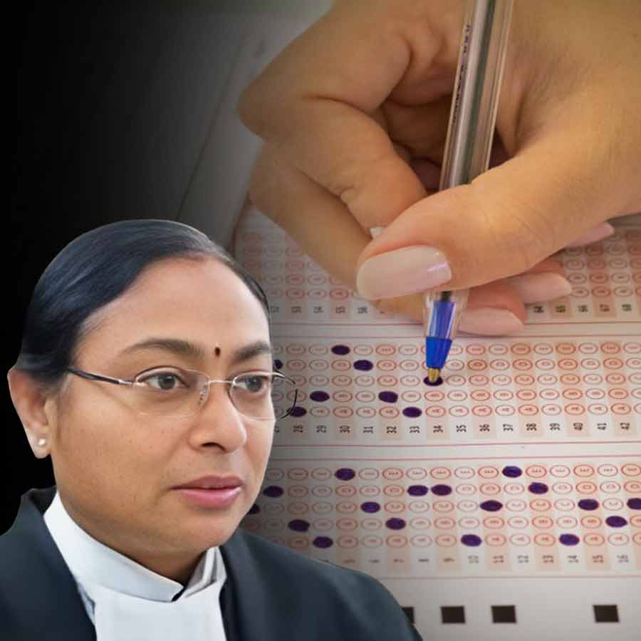 ২০২৫ সালের নিয়োগপ্রক্রিয়ার সমস্ত ওএমআর প্রকাশ করুন! এসএসসি-কে সময় বেঁধে দিল হাই কোর্ট, প্রশ্ন স্বচ্ছতা নিয়েও