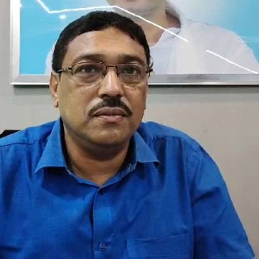 SIR portal not working, alleges Naihati TMC MLA Sanat Dey