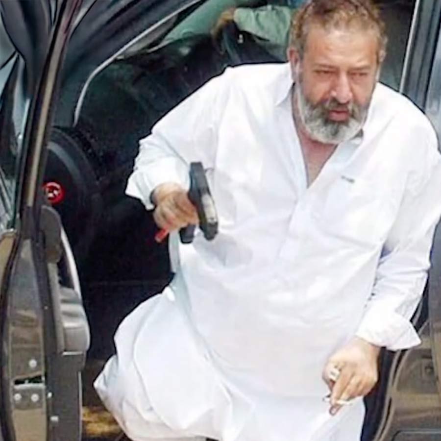 Is Sanjay Dutta playing character of Pakistan’s police officer Chaudhry Aslam Khan in Dhurandhar movie