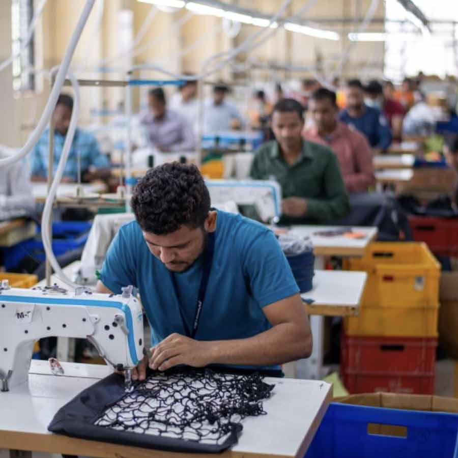 India rupee becomes Asia’s worst performing currency which may fall 90 in respect to US dollar 