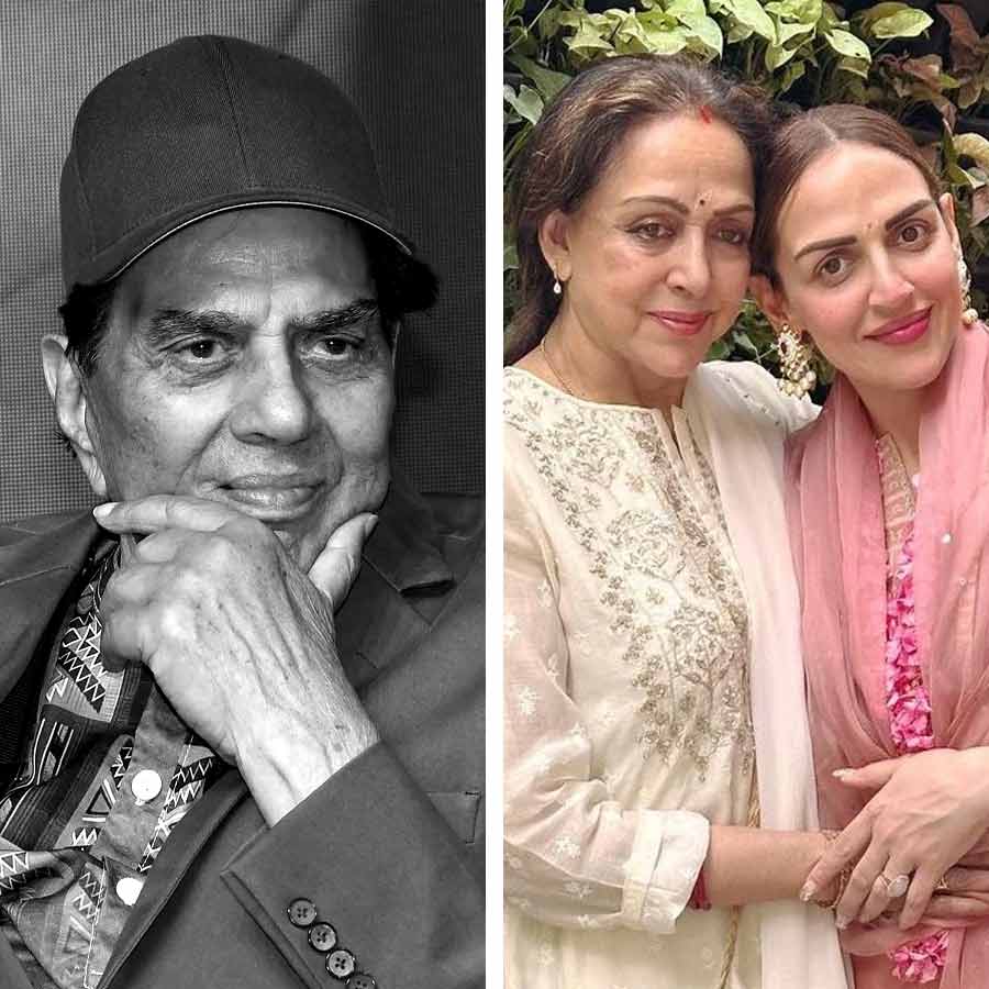 ধর্মেন্দ্রের স্মরণসভায় এলেন না হেমা মালিনী!