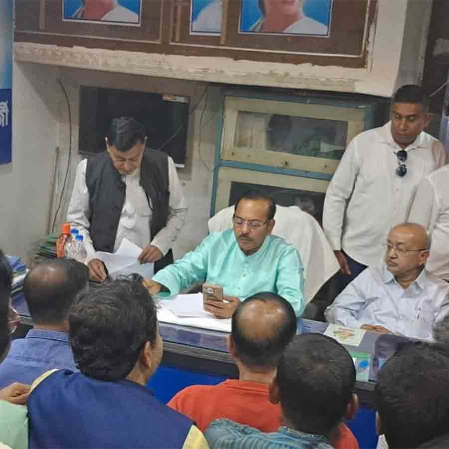 Aroop Biswas praises progress of SIR mapping work at Purbasthali