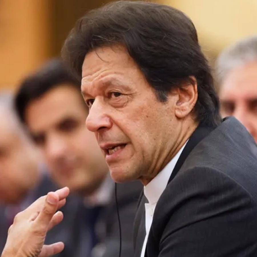 Imran Khan’s private life revealed by his ex-wife Reham Khan makes new controversy in Pakistan