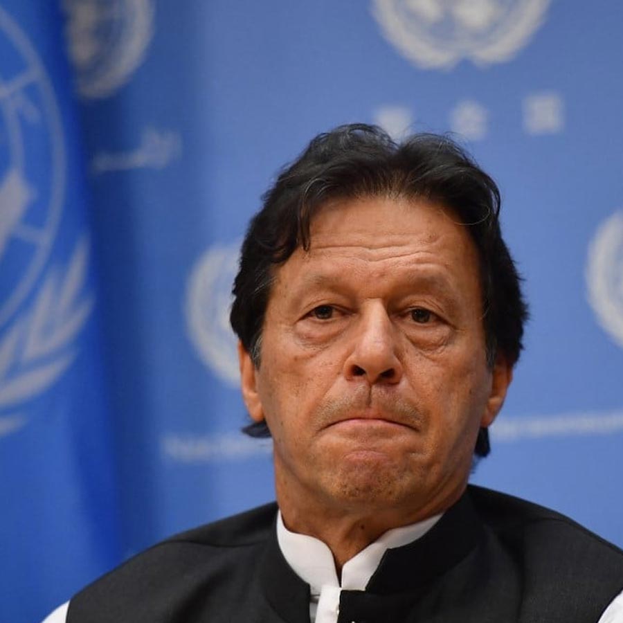 Imran Khan’s private life revealed by his ex-wife Reham Khan makes new controversy in Pakistan