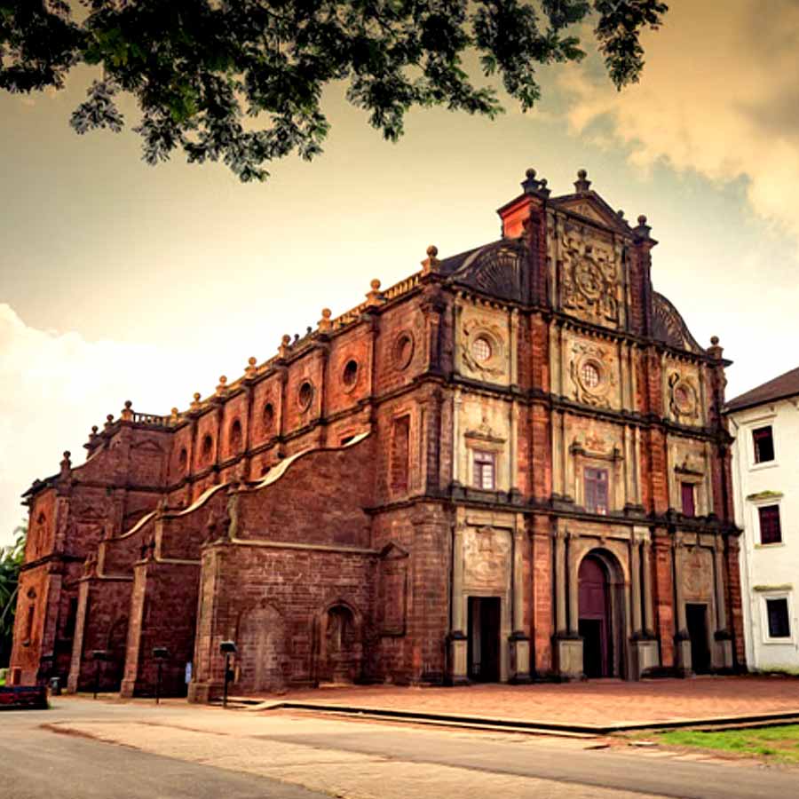 বম জেসাস ব্যাসিলিকা।