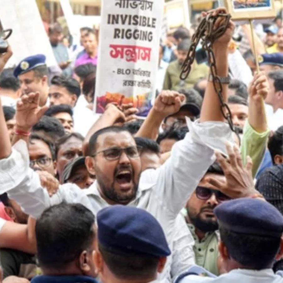 National Election Commission has warned the Kolkata Mayor to ensure the safety of all officials after protests at the CEO office in West Bengal
