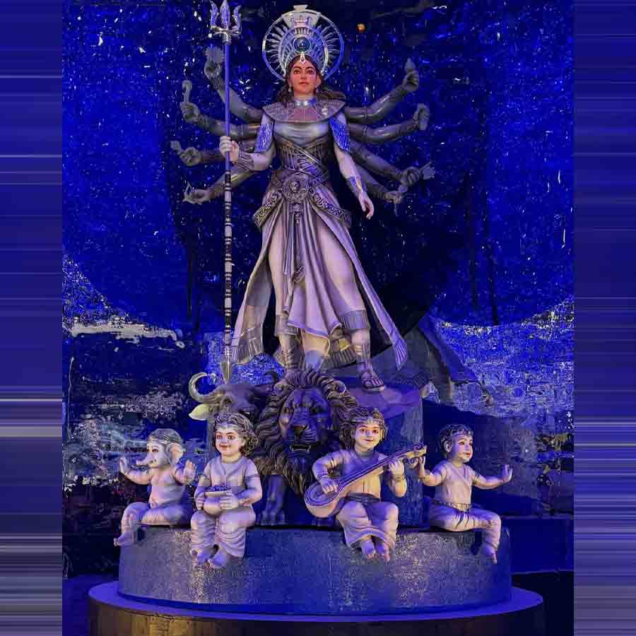 অর্জুনপুর আমরা সবাই-এর প্রতিমা। 