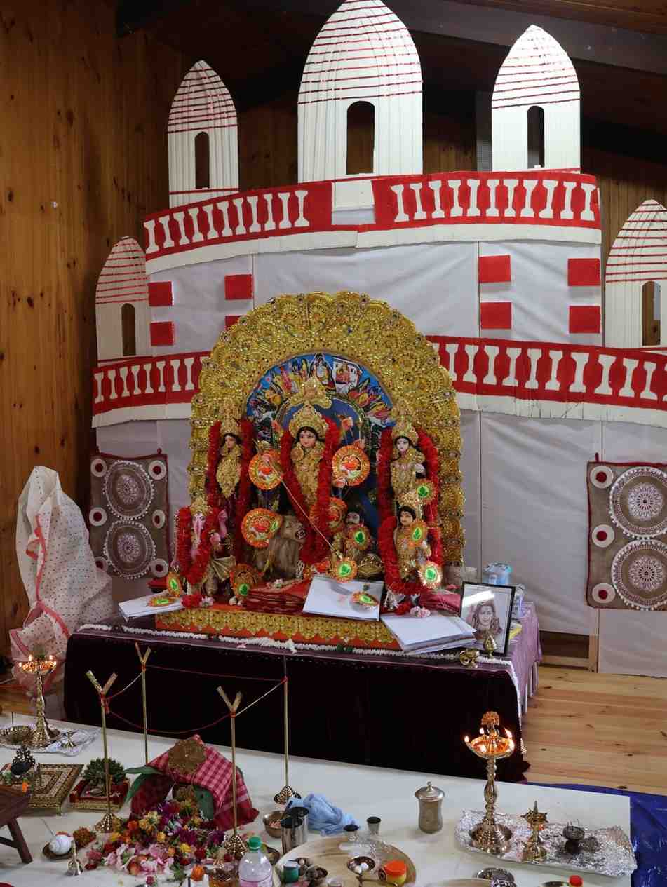 সৌমেন-প্রীতমের পুজো।