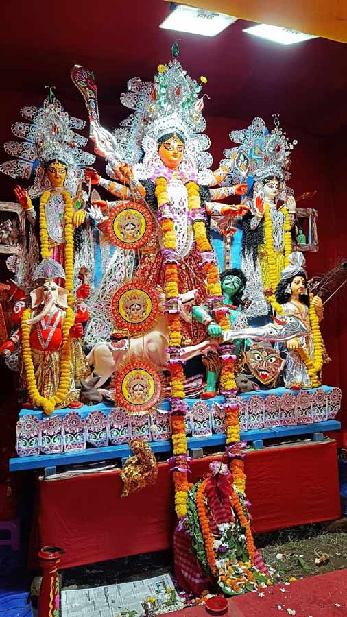 বড়িশা সাবর্ণ রায়চৌধুরী বাড়ির প্রতিমা।