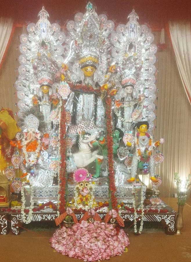 আলিপুরে ডালমিয়া হাউসের প্রতিমা।