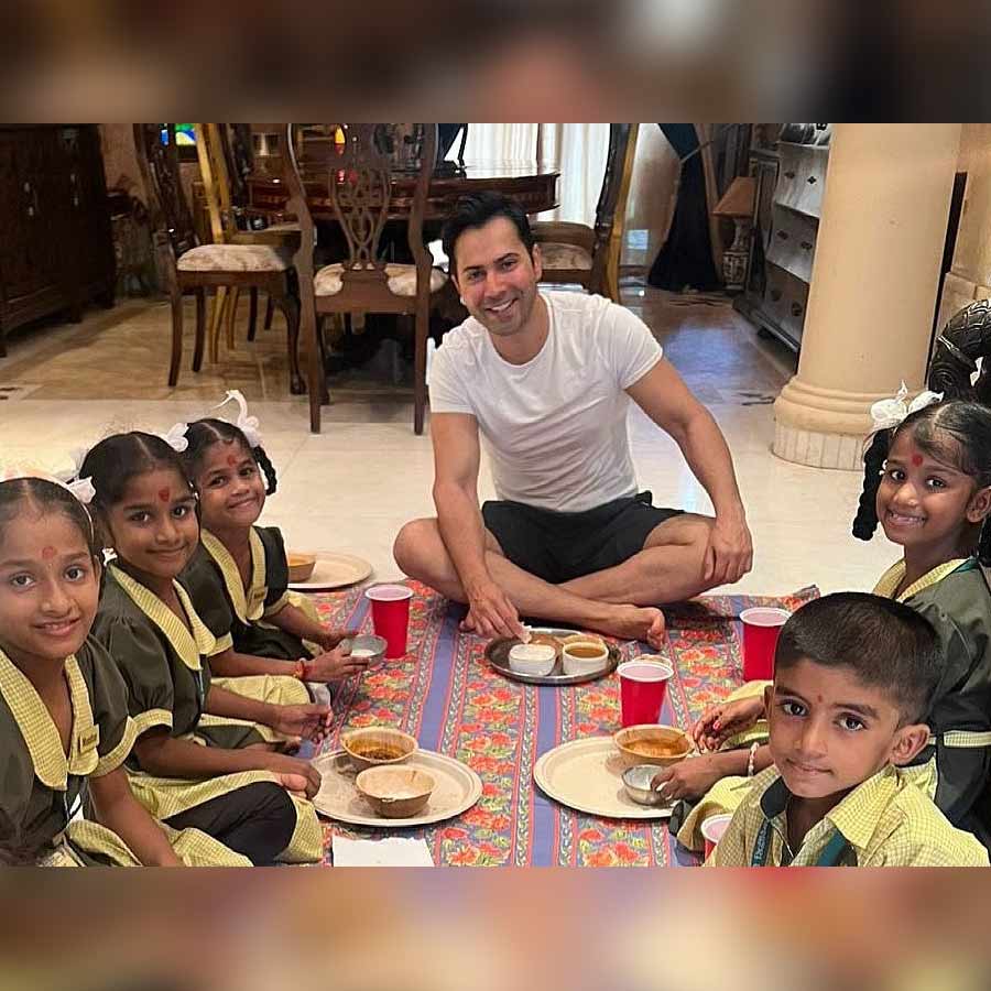 Actor Varun Dhawan trolled for eating with girls during Kanya Pujan dgtl