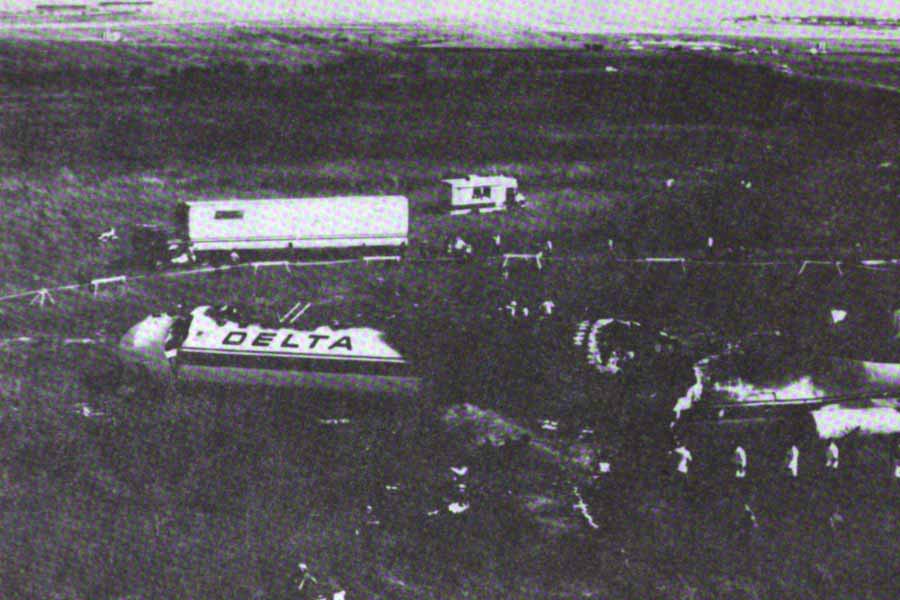 All need to know about Flight 401 accident and ghost stories related to it 