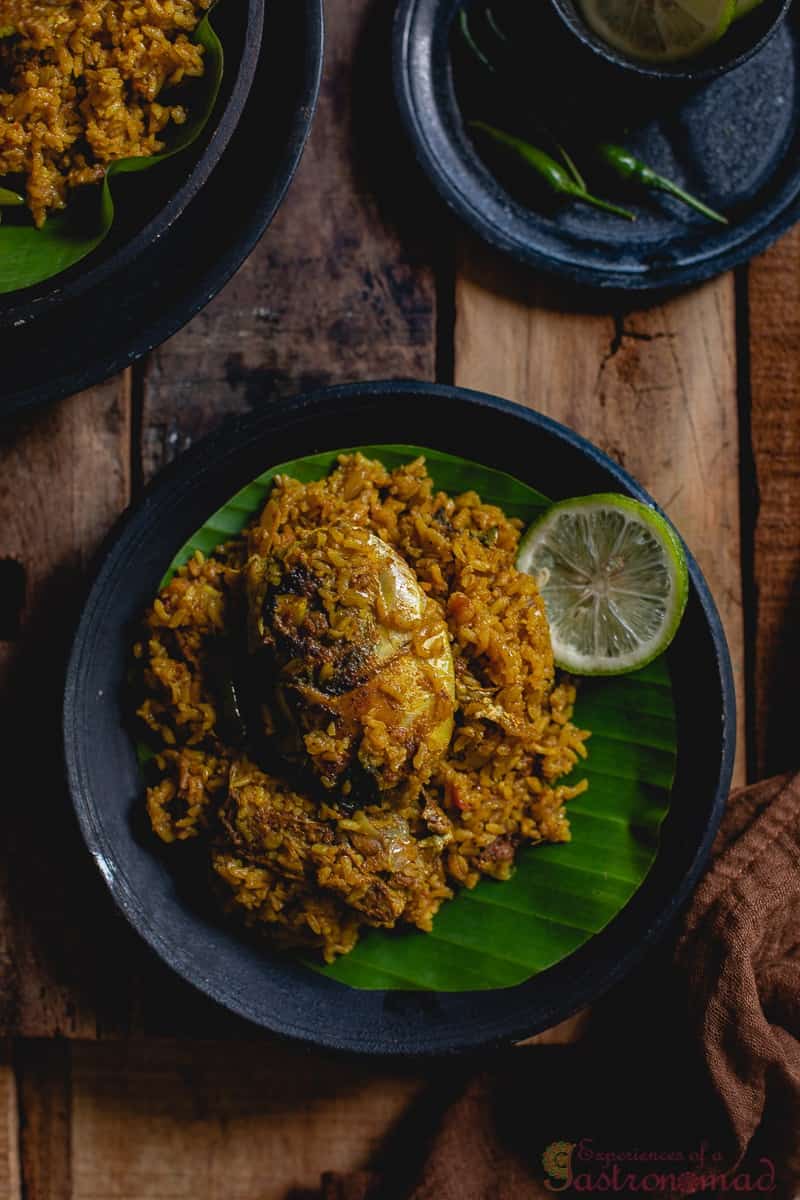  শুধু তাই নয়, যিনি বরণ করবেন, তার পাতে থাকতেই হবে মাছের মুড়ো এবং ল্যাজা।