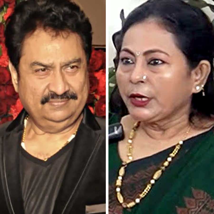 অন্তঃসত্ত্বা অবস্থায় অত্যাচারের অভিযোগ কুমার শানুর বিরুদ্ধে! প্রাক্তন স্ত্রীকে পাল্টা আইনি নোটিস পাঠালেন গায়ক