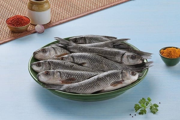 এই রীতিই বয়ে চলেছে বংশ পরম্পরা ধরে। 