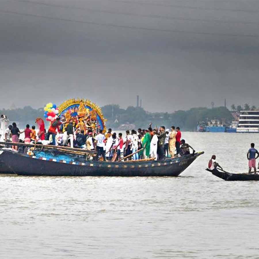 Durga idols were immersed even in the rain