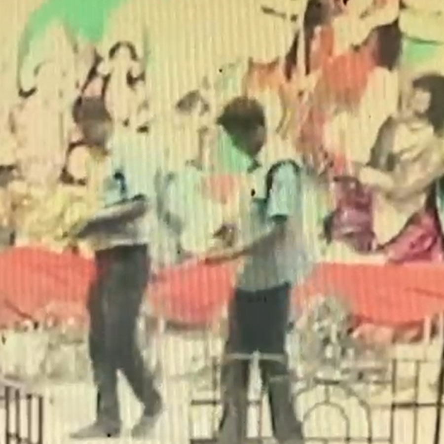 Police investigating allegation of theft of gold jewellery of Durga idol in Malda dgtld