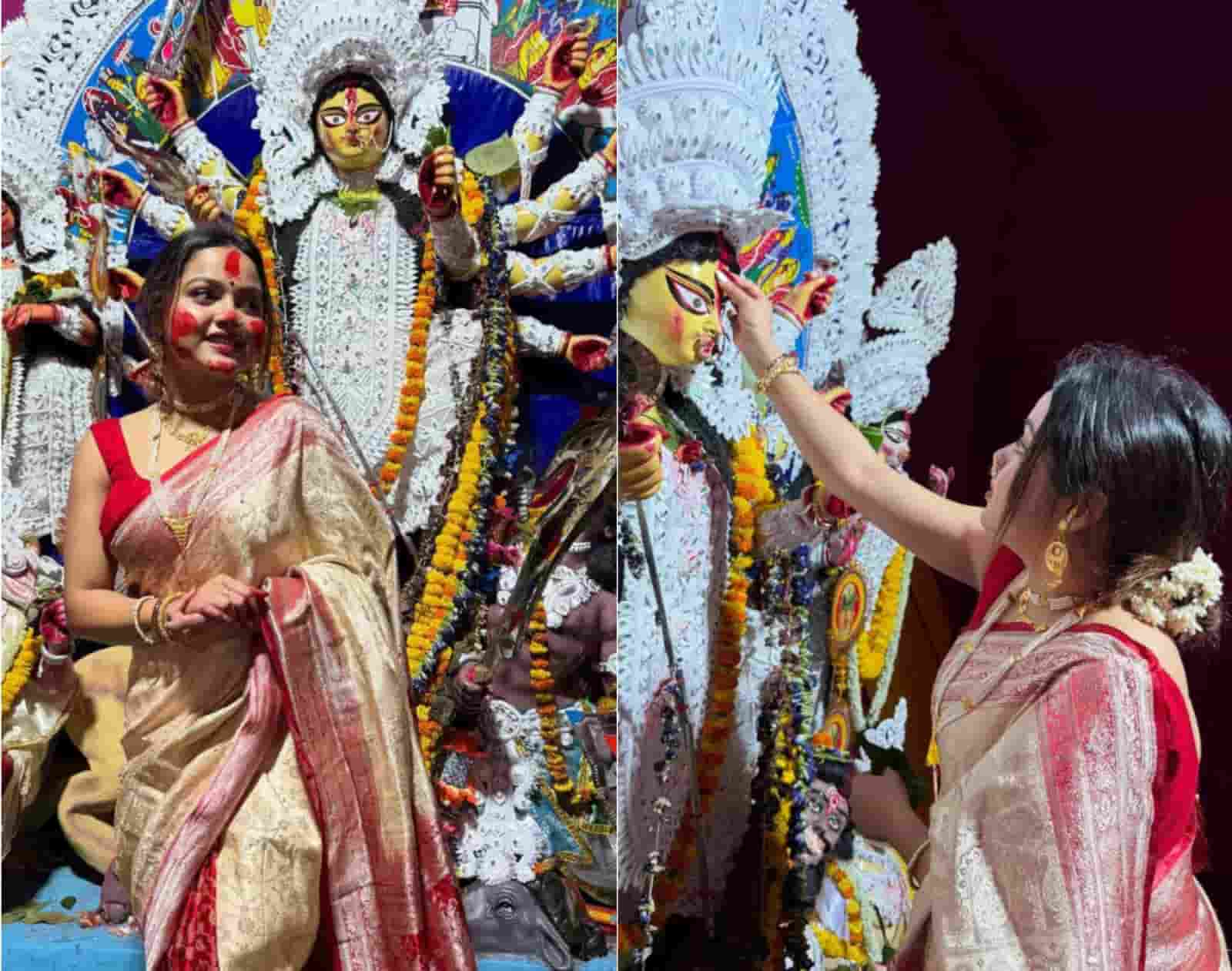 দেবীর বিদায় লগ্নে বরণ সারলেন নবনীতা দাস। 