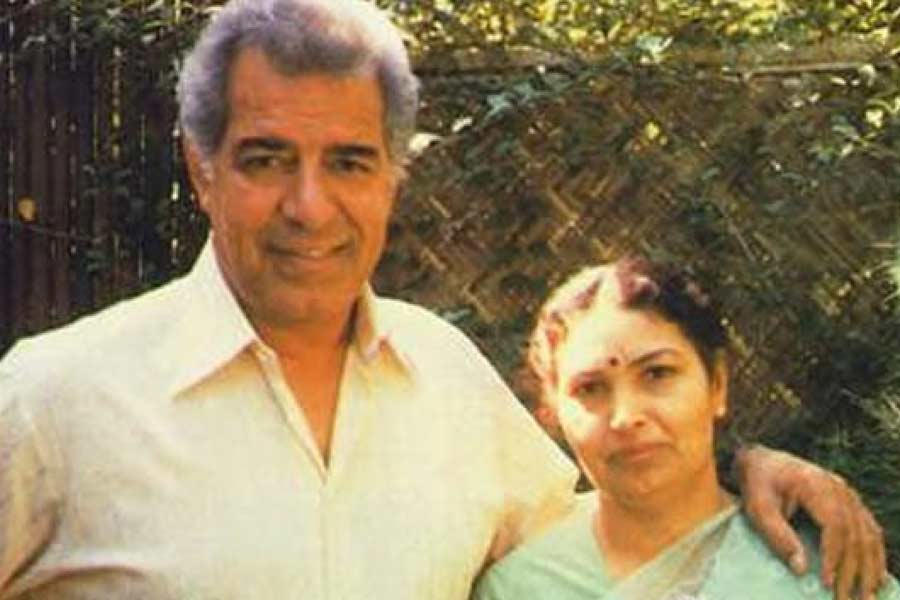 Bollywood actor wrestler Dara Singh got married at 14 and fell in love with Mumtaz, blamed industry for break up