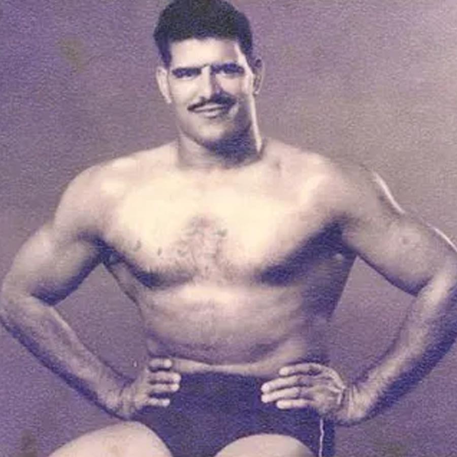 Bollywood actor wrestler Dara Singh got married at 14 and fell in love with Mumtaz, blamed industry for break up